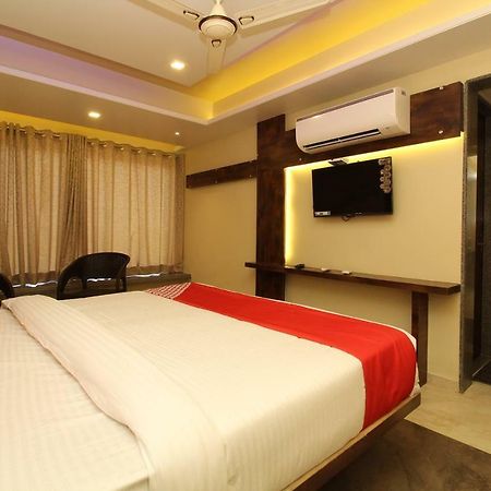 Oyo 37468 Nisha Lodging Hotel Solapur Exterior foto
