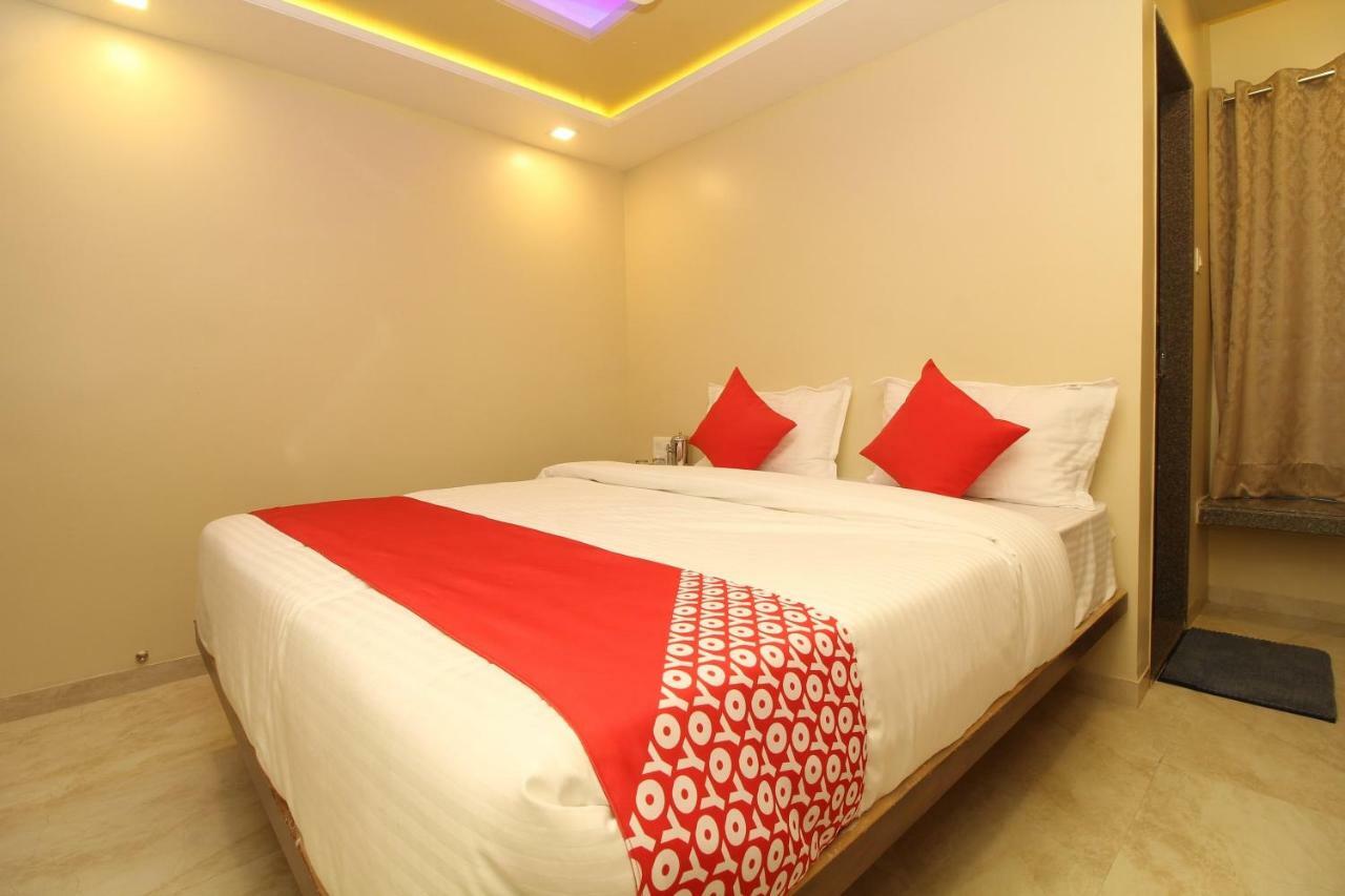 Oyo 37468 Nisha Lodging Hotel Solapur Exterior foto