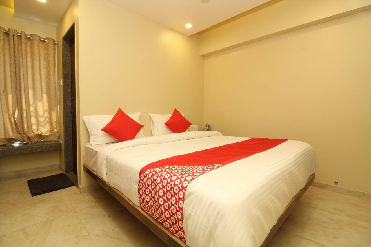 Oyo 37468 Nisha Lodging Hotel Solapur Exterior foto