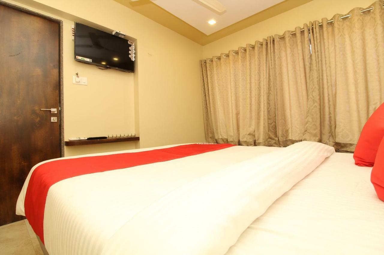 Oyo 37468 Nisha Lodging Hotel Solapur Exterior foto