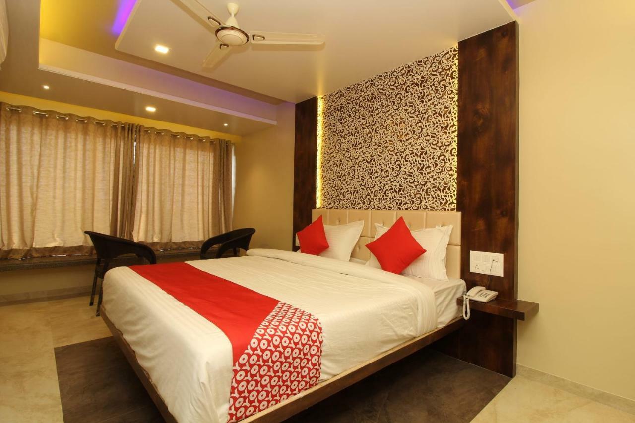 Oyo 37468 Nisha Lodging Hotel Solapur Exterior foto
